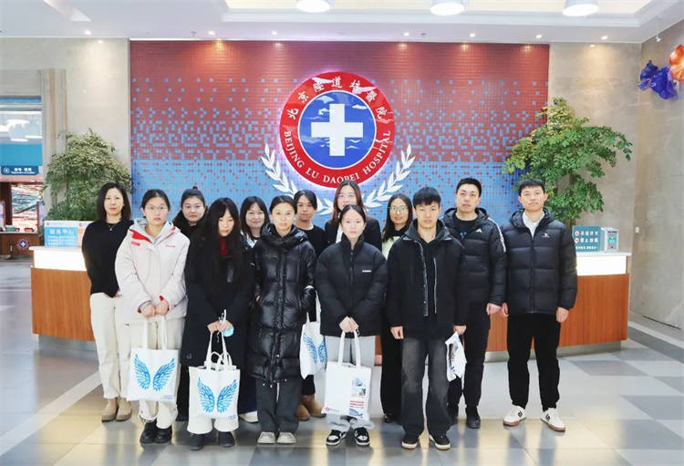 676b6bc3bf4de.jpg 676b6bc3bf4de.jpg