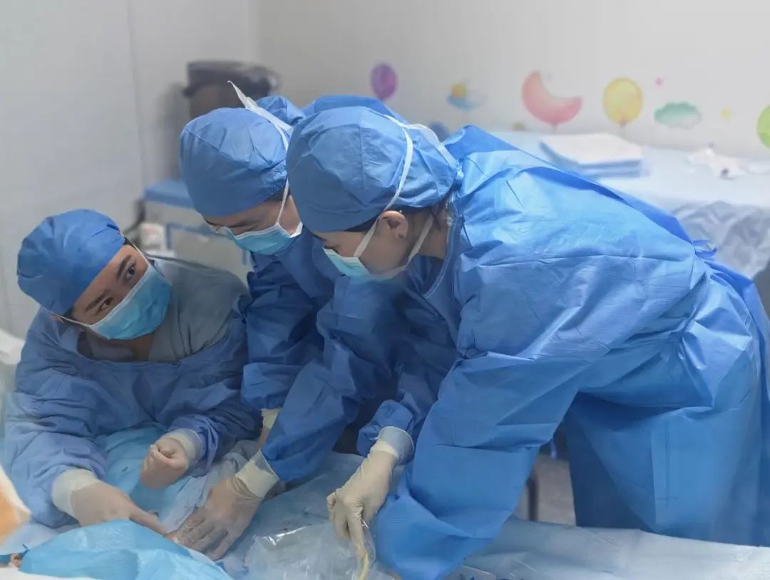 68196f599b96a.jpg 68196f599b96a.jpg